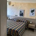 Amoha Hotel 2*